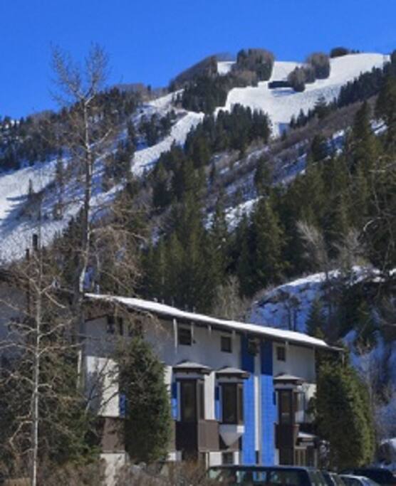 Lodge with Aspen Mnt in the background