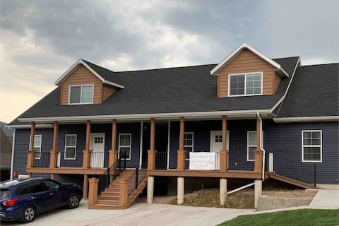 King Creek West - On Main Street close to parks!