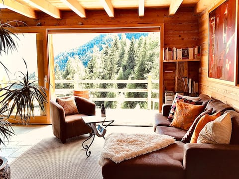 Romantic getaway at Appolin's, Sublime view, Jacuzzi