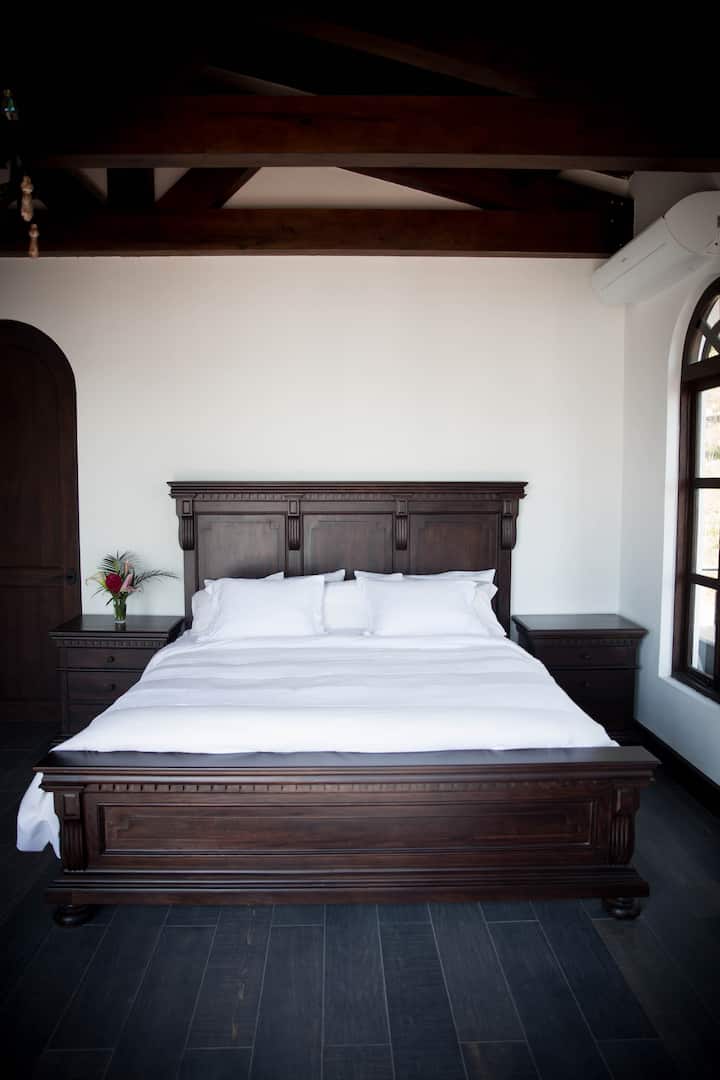 Glavna spavaća soba (2 identične spavaće sobe)