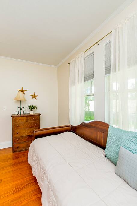 Twin and Queen in Bedroom 2; Just queen in bedroom 1 with ensuite bath
