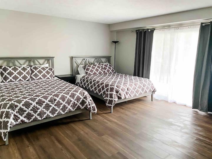 Newly remodeled in Pistakee Bay on Chain O’ Lakes Houses for Rent in