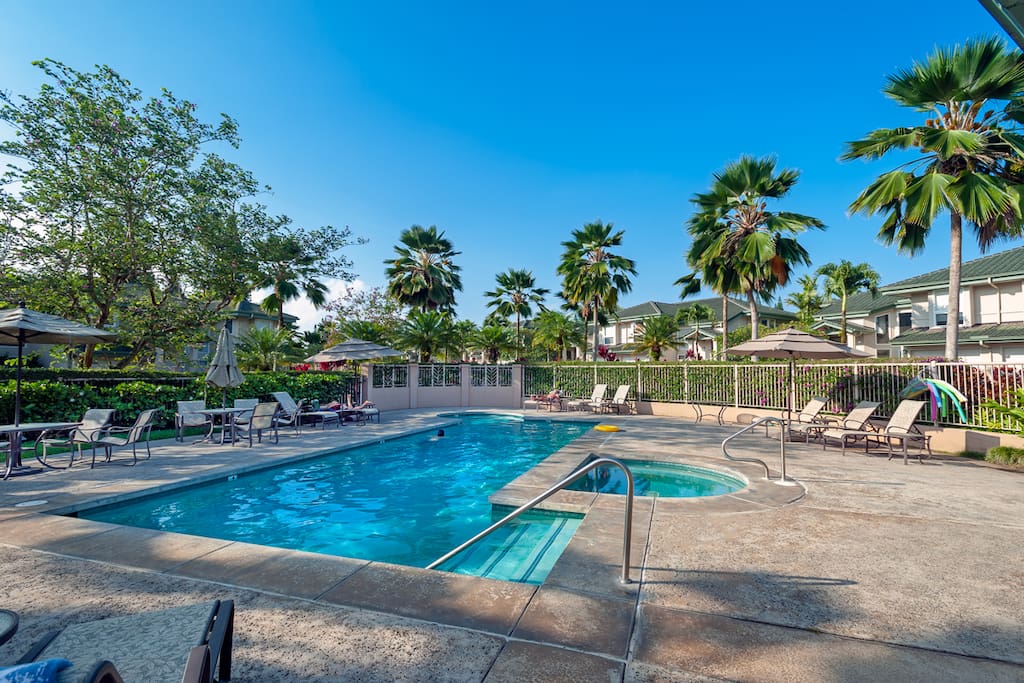 Swimming pool for our Kauai vacation rentals at Villas of Kamalii