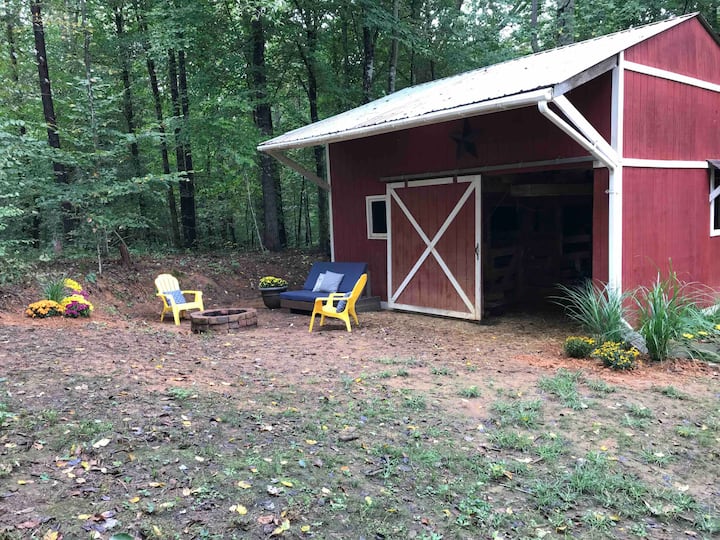 The Loft at Smoking Oak Farm Farm stays for Rent in Rixeyville