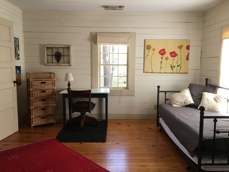 Second bedroom or office