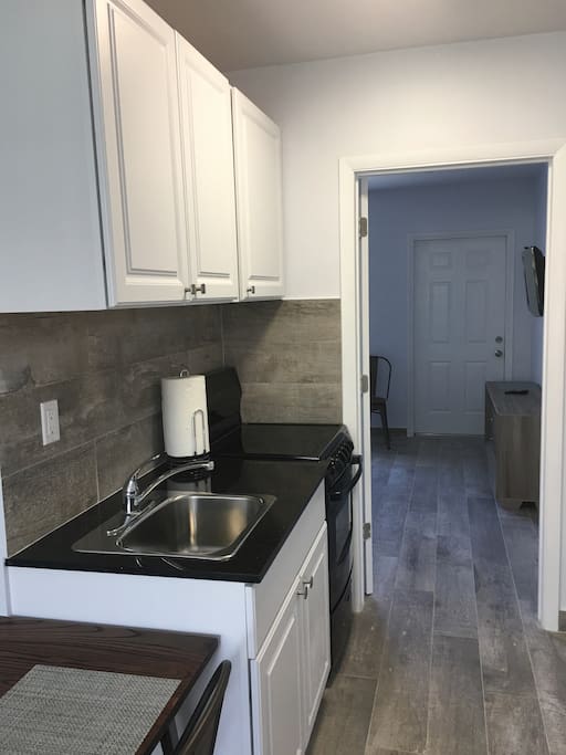 Full Kitchen.