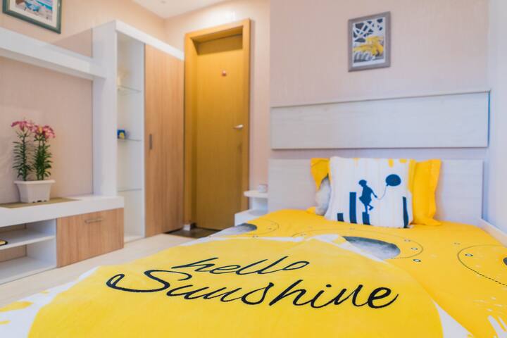 The second bedroom welcomes the sunshine and you!