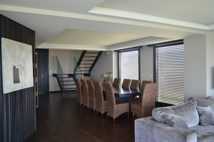 Single-family house with spectacular views