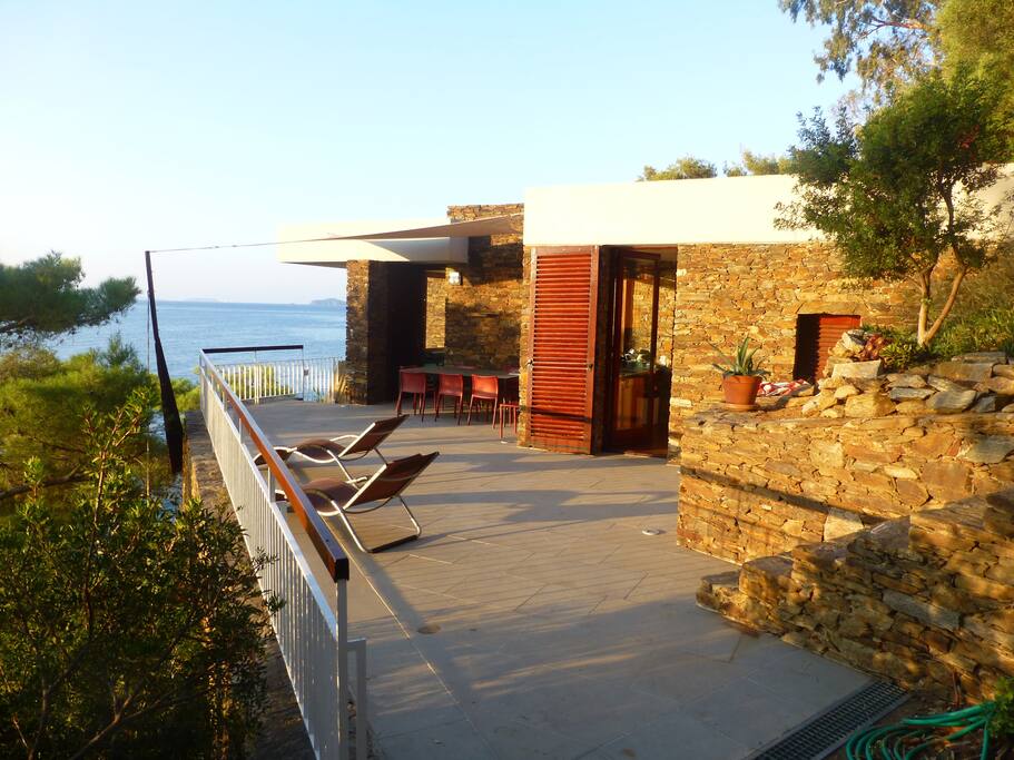 Terrasse côté cuisine