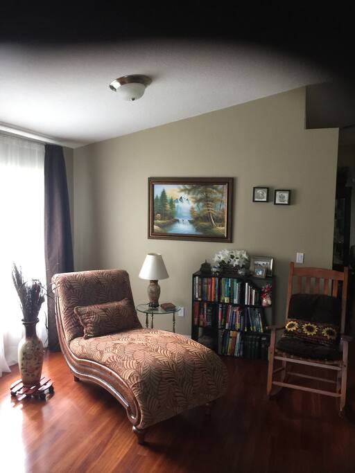 Living room lounging/reading space