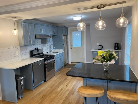 Thayer's Place 2-bedroom plus extra loft, 1 bath