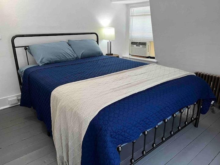 Ghorofa ya tatu ya chumba cha kulala cha Malkia.