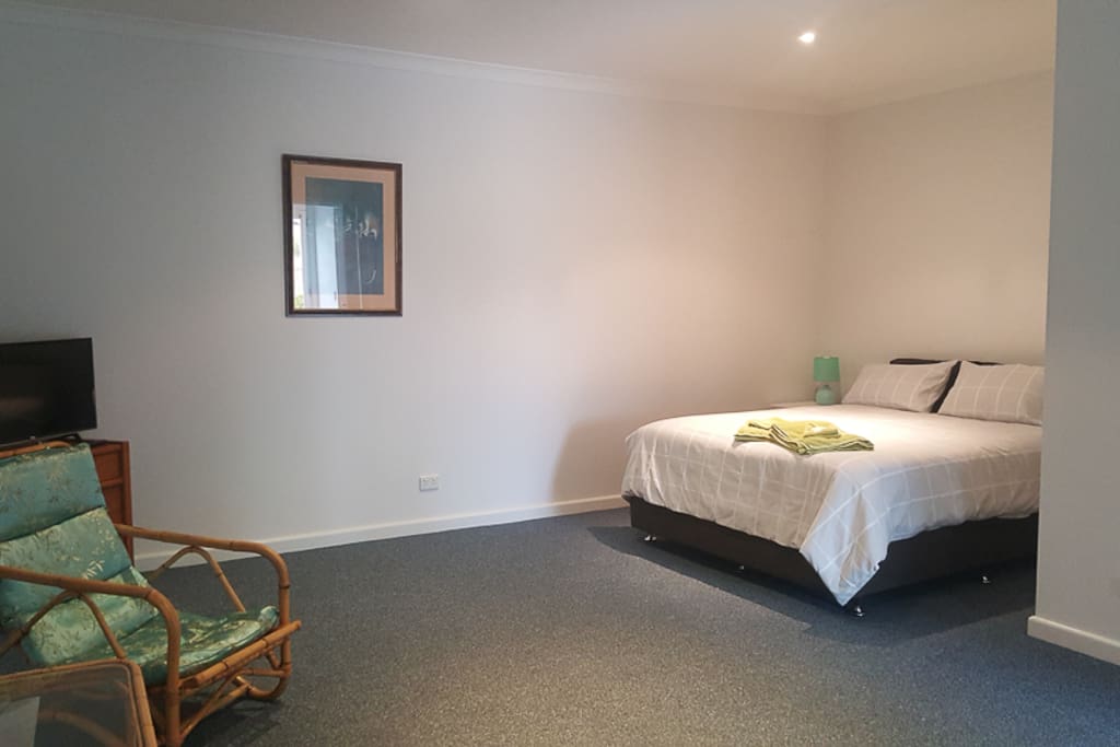 Pool Room accommodation