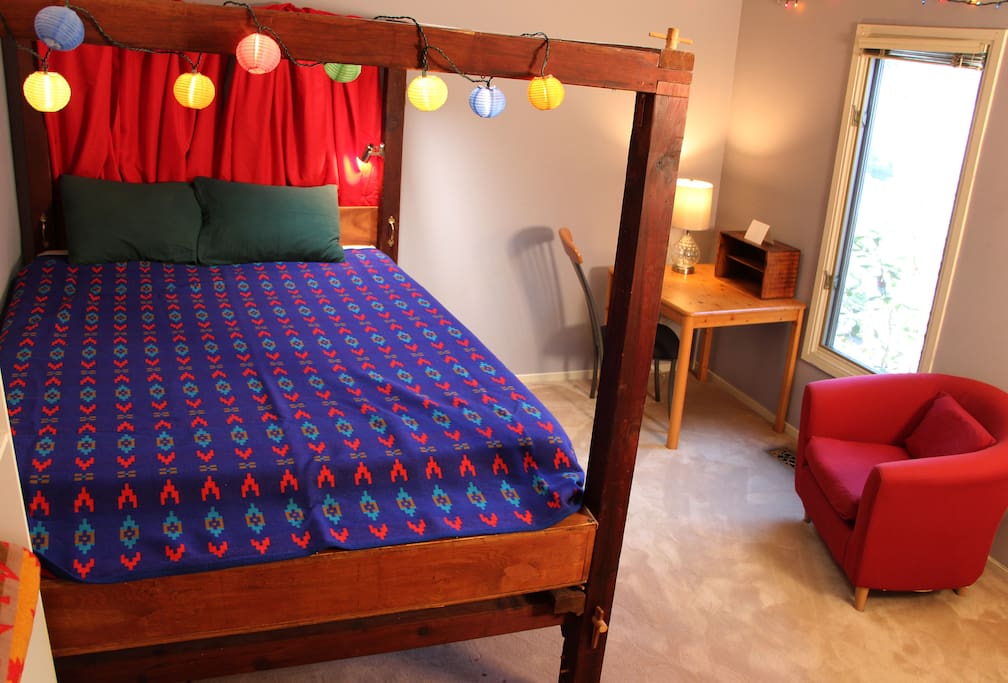 Private artistic space for the work traveler or tourist