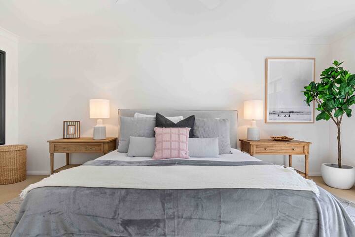 H a m p t o n Hill ~ Luxe Acreage Retreat gallery image 5