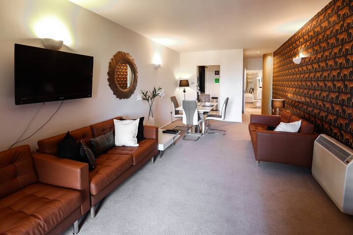 Elegant Two bedroom in the heart of Kensington gallery image 4