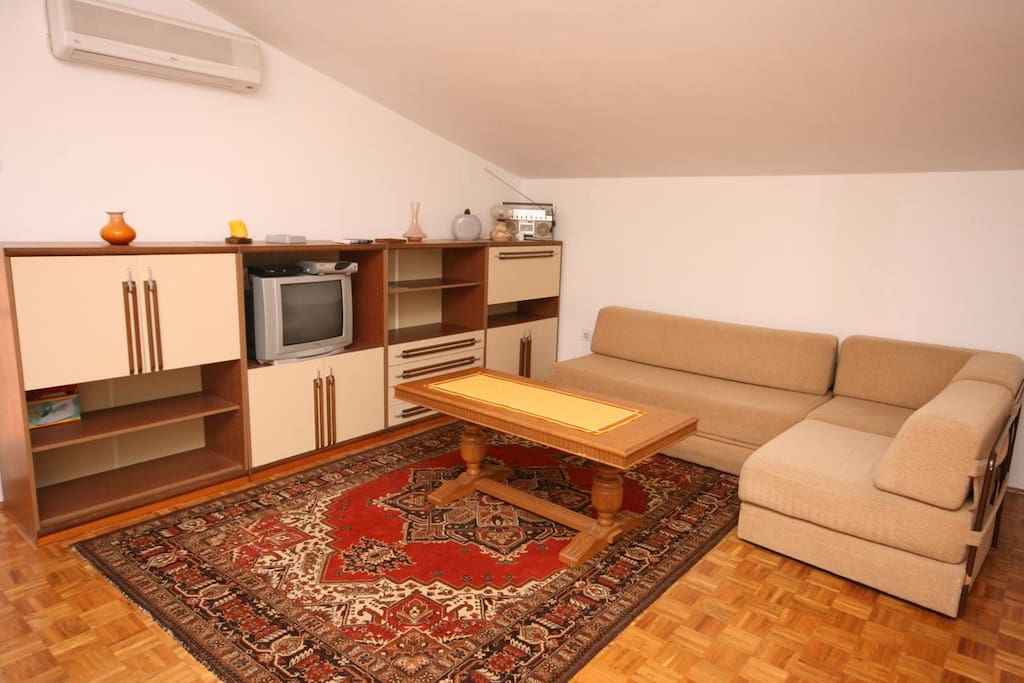 Living room, Surface: 18 m²