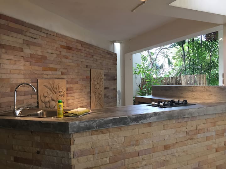 2br Tropical Apartment | Pool & Walk-to-beaches - Ko Samui