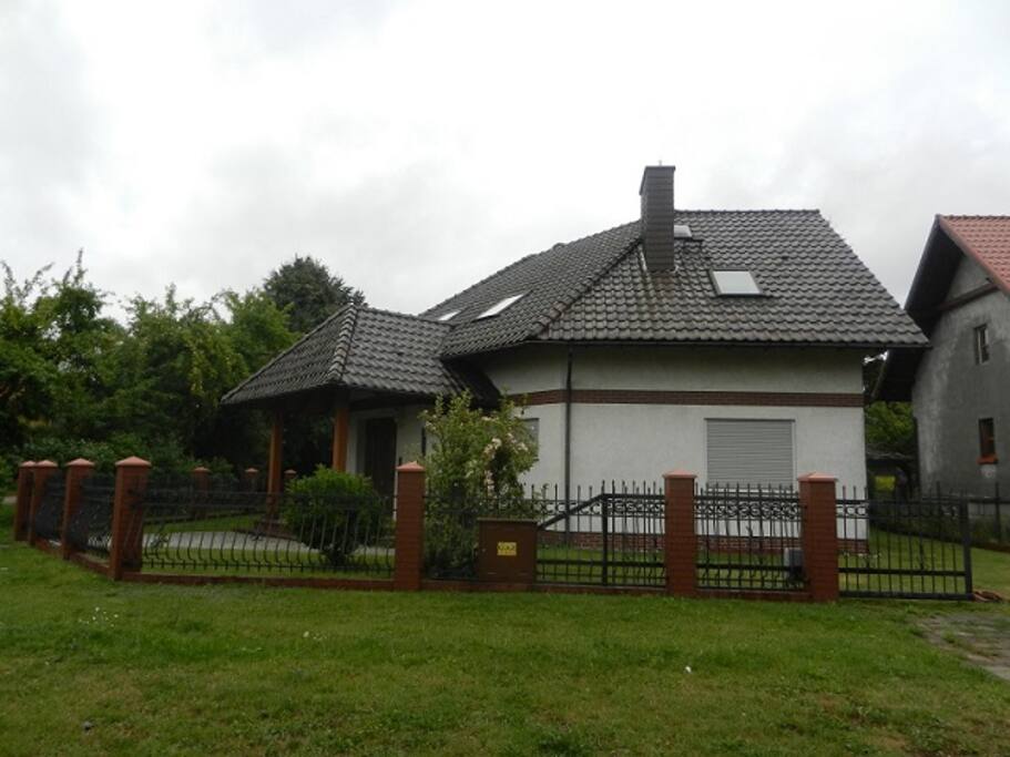 Das Haus - Seitenaussicht