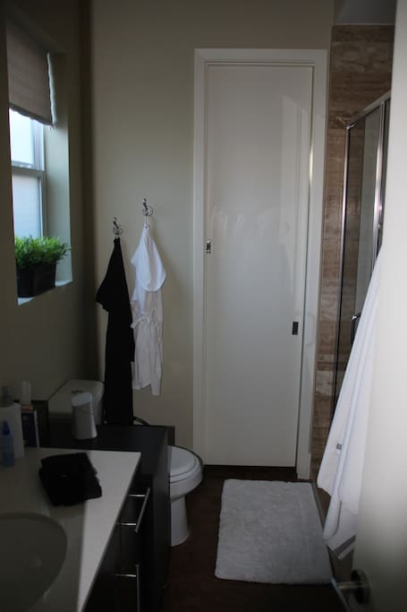 Ensuite also connects to 2nd bedroom
