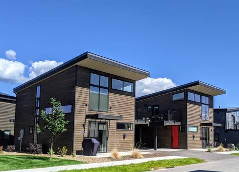 The Rad Pad - Whitefish's coolest Big Tiny-House