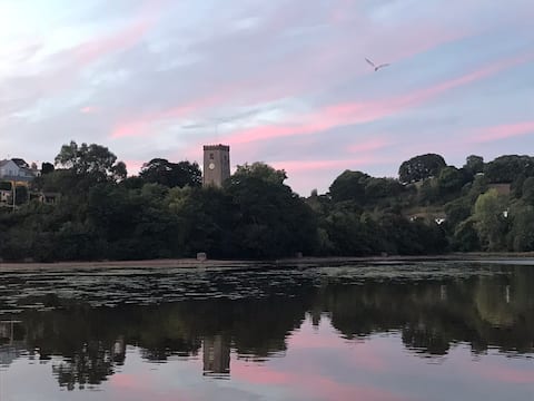 Popular Airbnb listing: Smugglers’ Creek, Riverside Cottage, Stoke Gabriel in South Hams