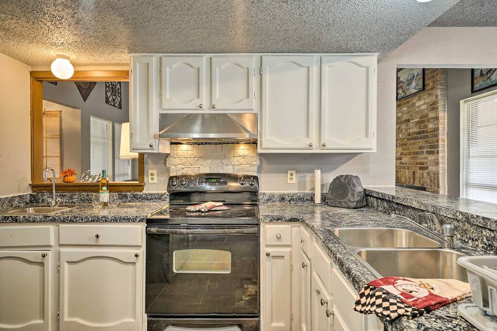 Up to 6 guests can spread out and unwind in the well-appointed, 1,400-square-foot living space.
