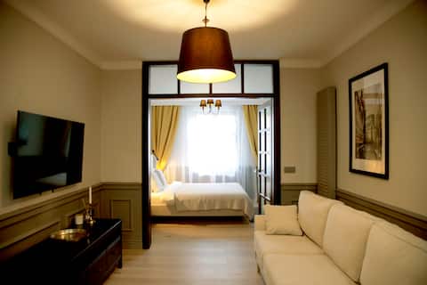 Boutique Apartment #2 - right in the city centre.