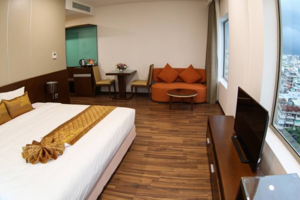 JUNIOR SUITE