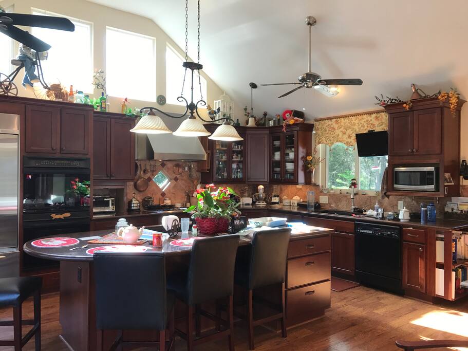 Kitchen Feature
