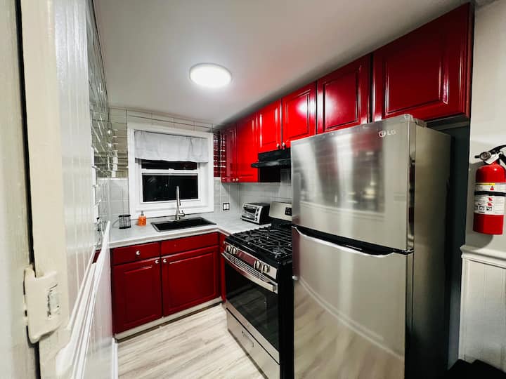 One bedroom 2 minutes from Linden/Elizabeth Apartments for Rent in