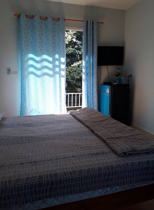 COZY ROOM
