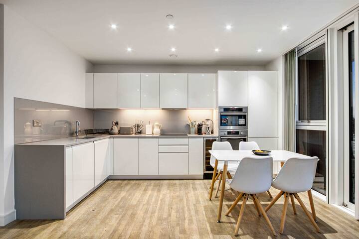 2 Bed 2 Bath Next to Nine Elms Station – Zone 1 gallery image 5