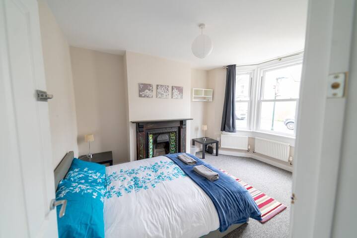 Comfortable, Bright Double Room