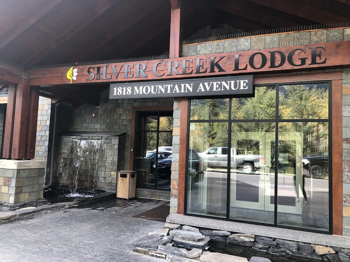Silver Creek Lodges Condo in Canmore Condominiums for Rent in Canmore