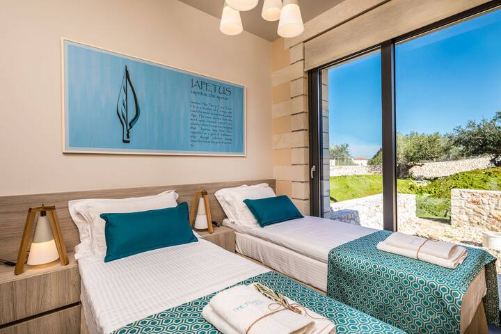 Villa Kronos gallery image 3