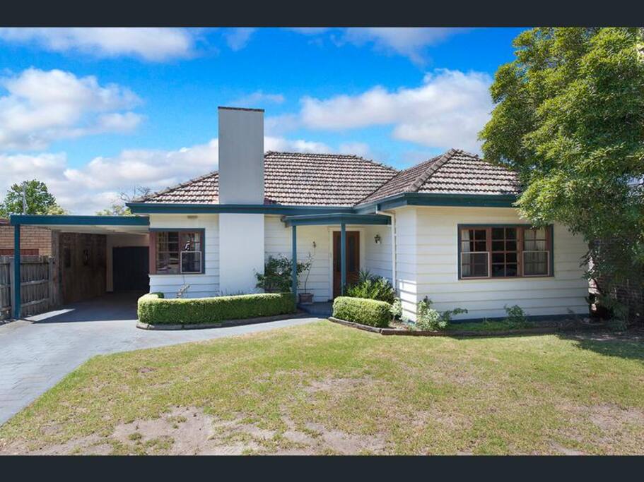 A nice house near Hughesdale Train Station