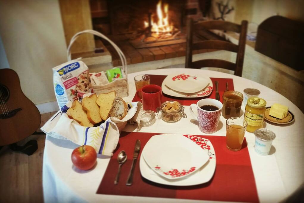 petit déjeuner au coin du feu