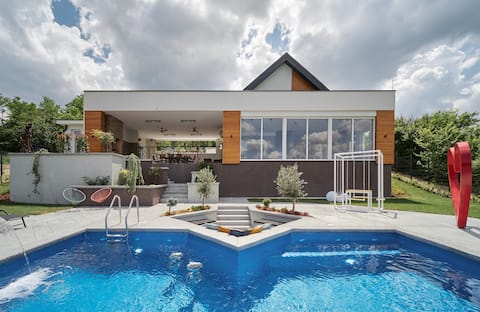 Riverside pool villa 2 -
"luxury meets nature"