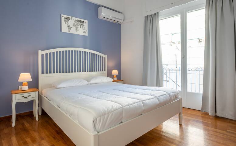 Urban Cozy Studios 2 @ Metro Neos Kosmos