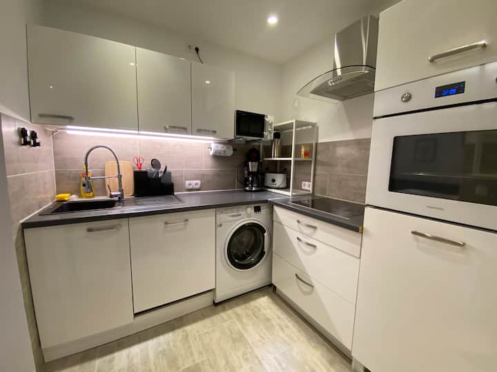 Modern 3.5 R. 85m2+balcony Tv Wifi Washing Machine - Moers