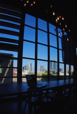 Ari Skyview l Chic Loft Boutique Stay 10 BR for 25 gallery image 3