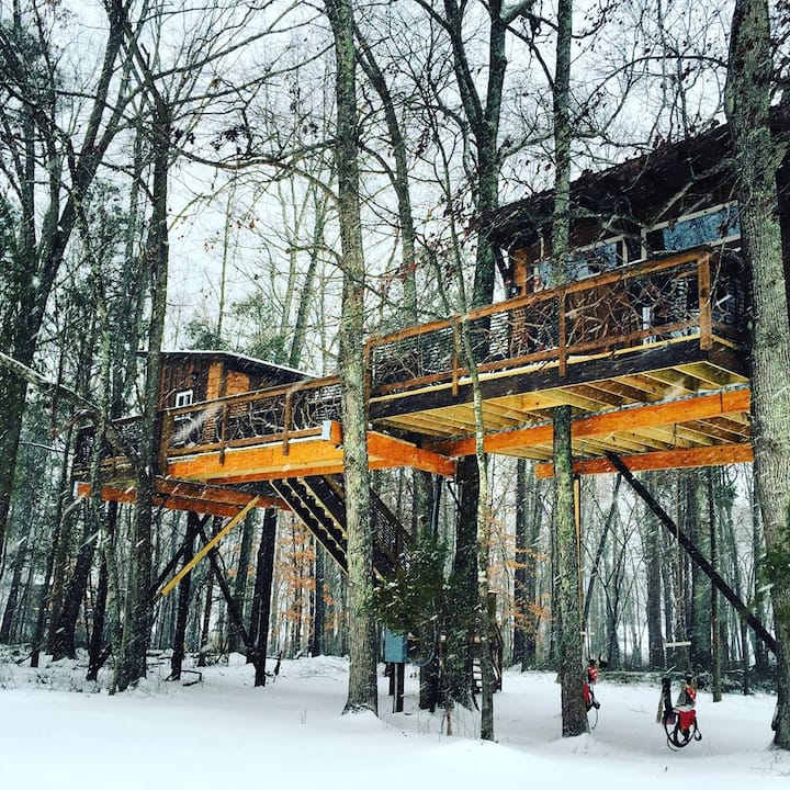 Cherry Treesort "Big Nick" Treehouses for Rent in China Grove, North