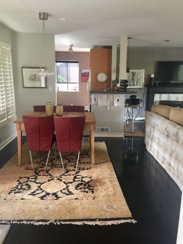 Beautiful home with Equal distance to all resorts!