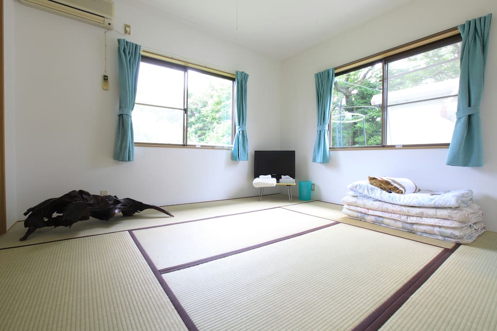 Tatami room with A/C which sleeps max 5.