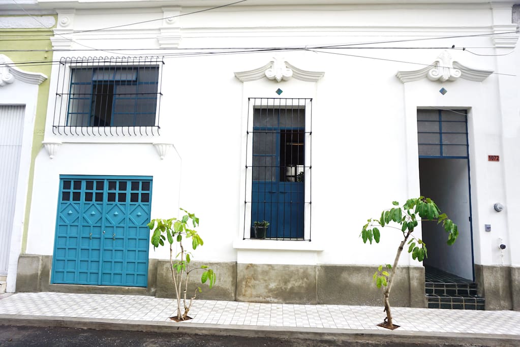 Fachada / Front