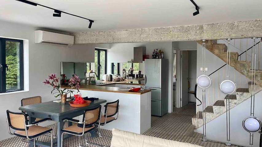 The Lookout , Lamma island gallery image 3