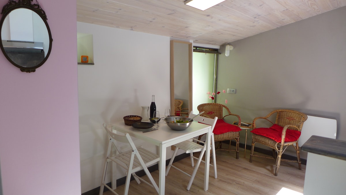 Top Airbnb: The small house a Die