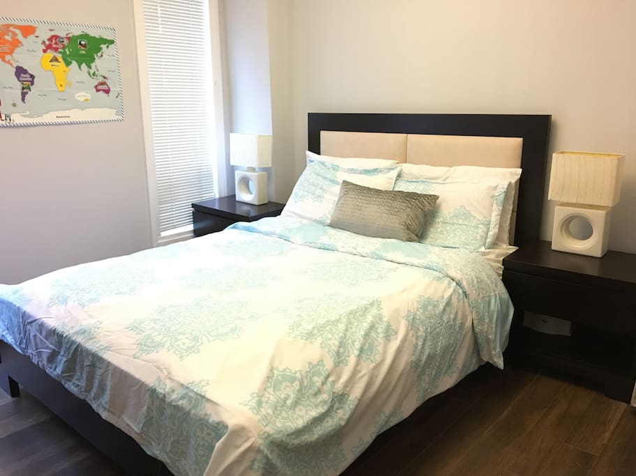 Second Bedroom - Queen