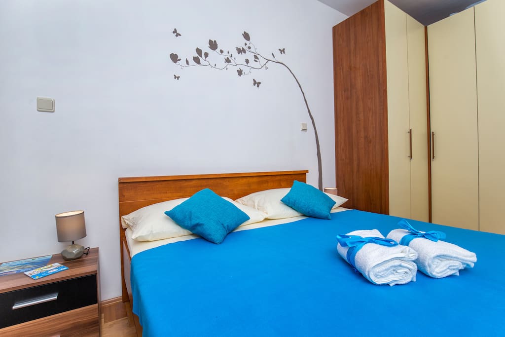 Room 1